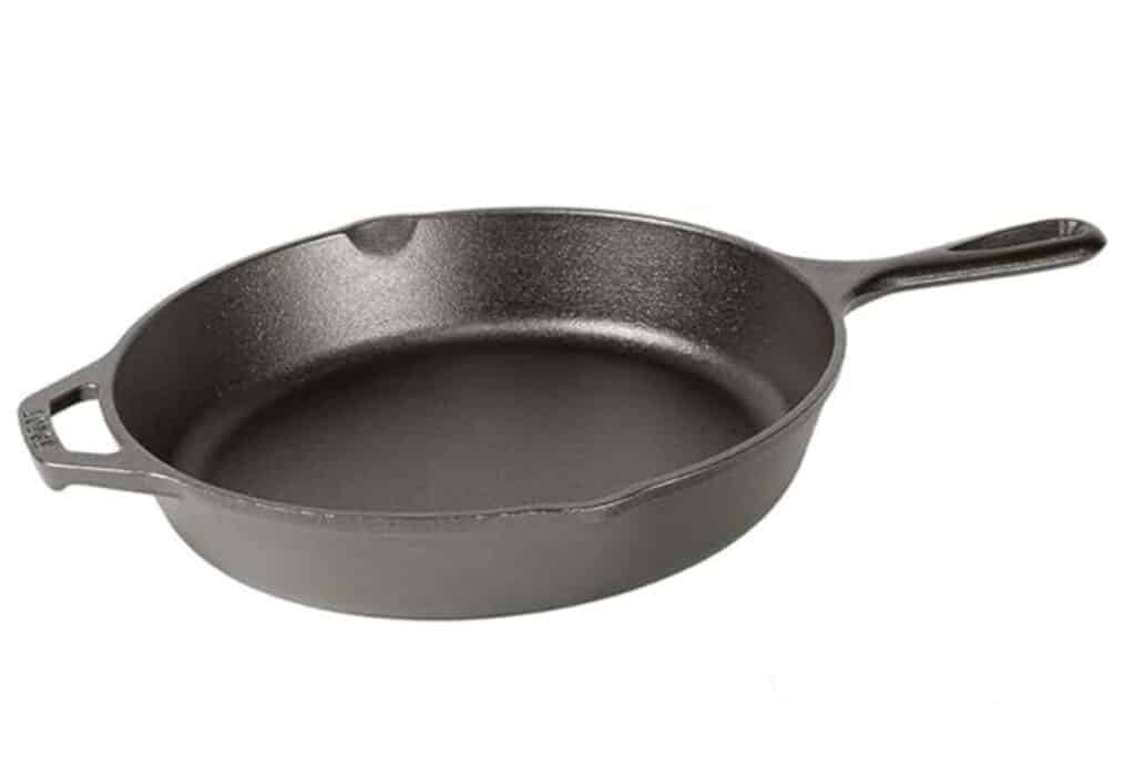 The product image of a Lodge cast iron skillet.